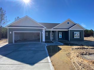 106 Rae Dr, Pikeville, NC 27863