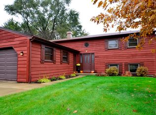 813 Greenwood Ct, Batavia, IL 60510