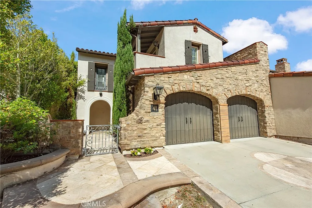 4 bed, 4.5 bath, 3661 sqft, $16,000 — Photo 2