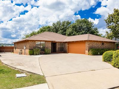 1817 Lois St, Kerrville, TX, 78028