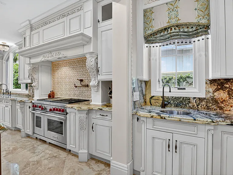 377 E Coconut Palm Rd — Photo 32