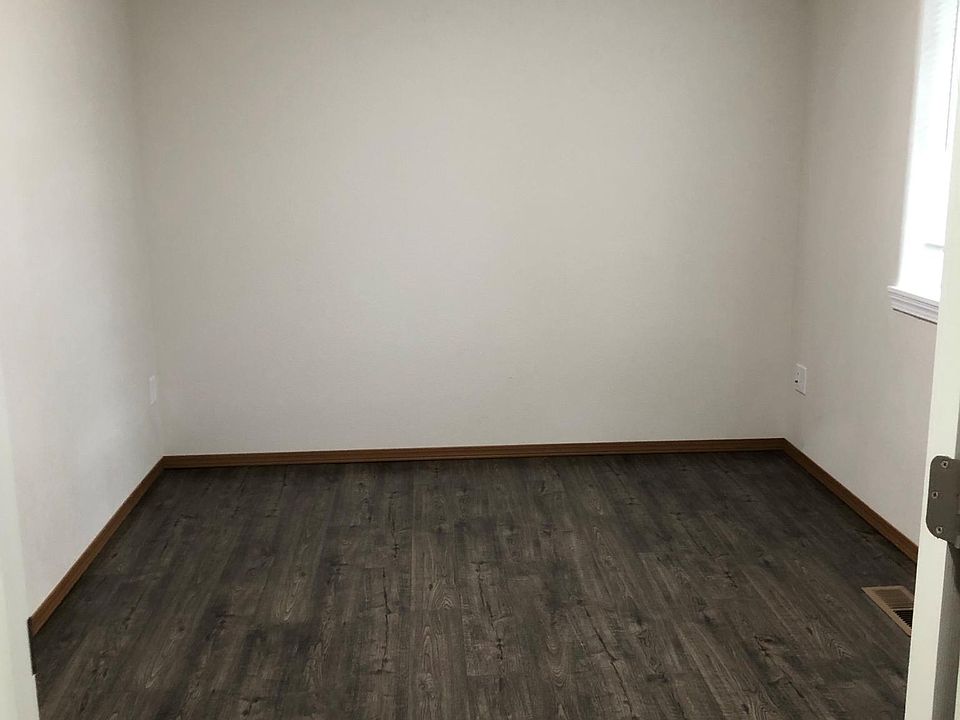 1st image of 2427 Conger Ave NW