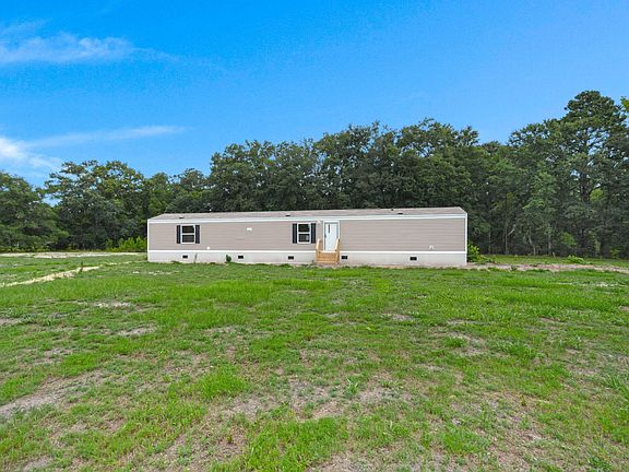 3rd image of 396 Marion Rd