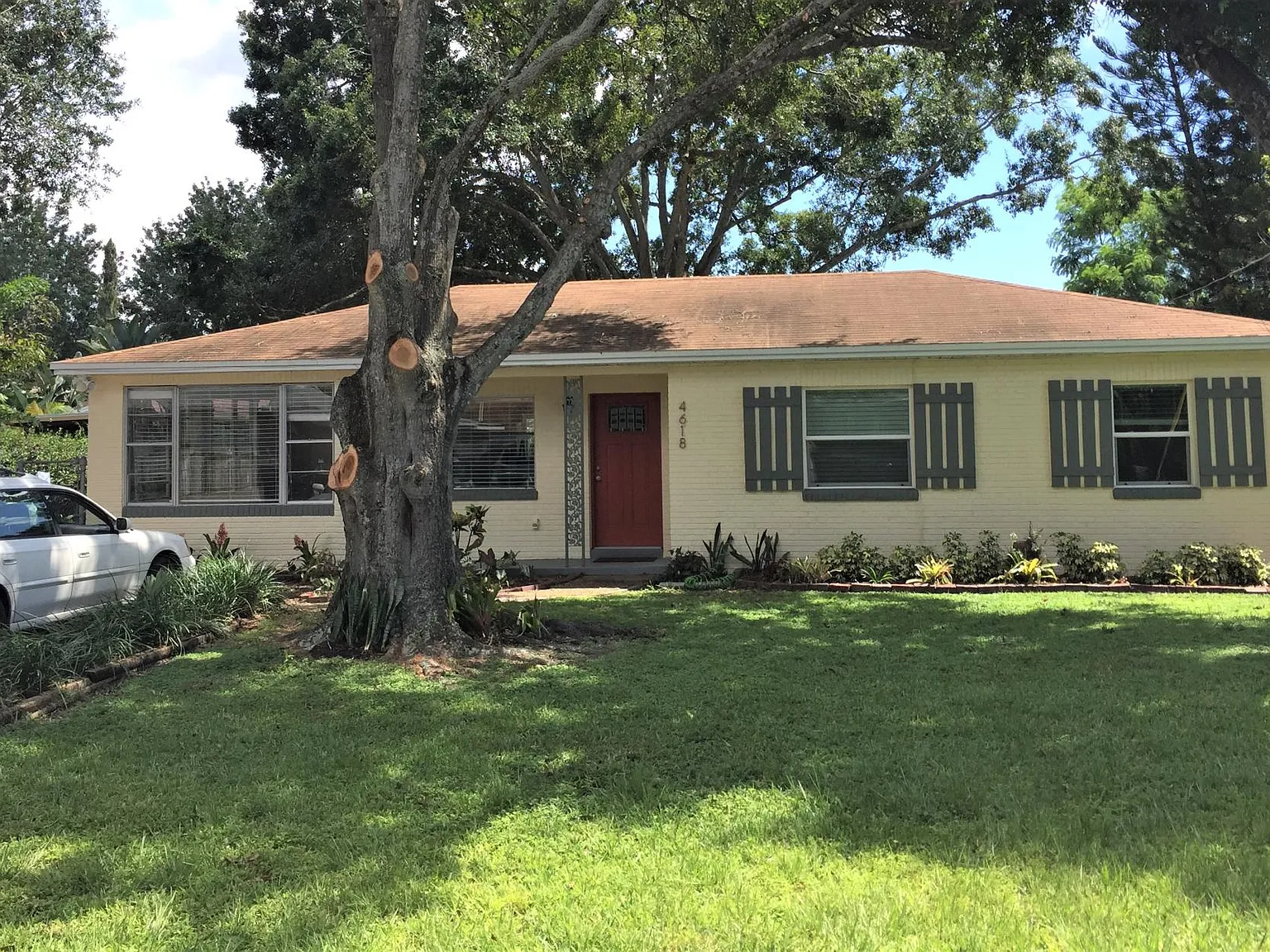 3 bed, 1185 sqft, $2,850 — Photo 1