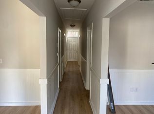 206 W Gordon Ln, Savannah, GA 31401