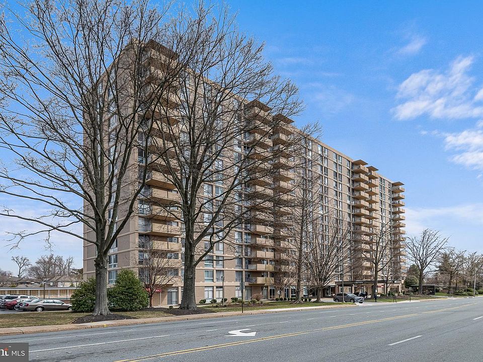 1st image of 2401 Pennsylvania Ave APT 1011