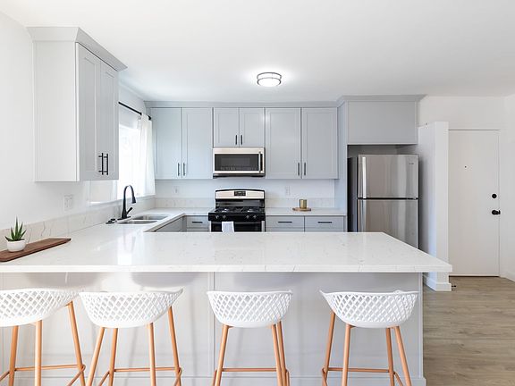 3rd image of 10762 Massachusetts Ave #6