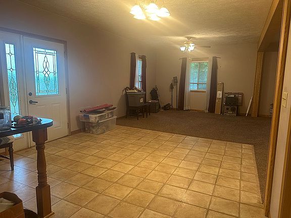 Dining/living room