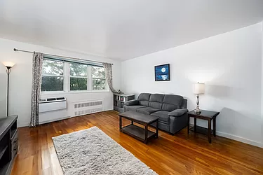 154 Bowers Street #4D image 1 of 12
