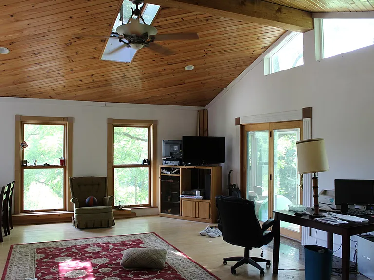 3698 Hurt Rd SW — Photo 4