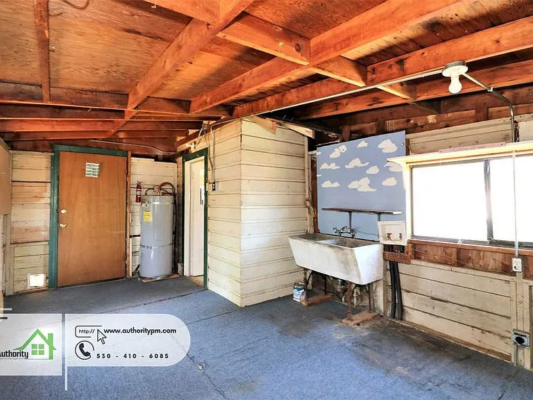 1825 Grand Coulee Blvd — Photo 15