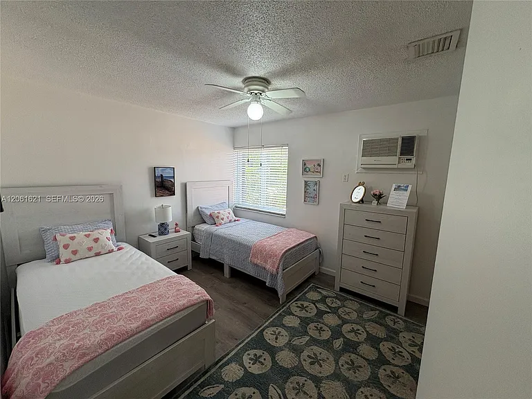 191 NW 17th Ave #3 — Photo 14