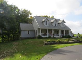 9425 Vermilion Rd, Amherst, OH 44001