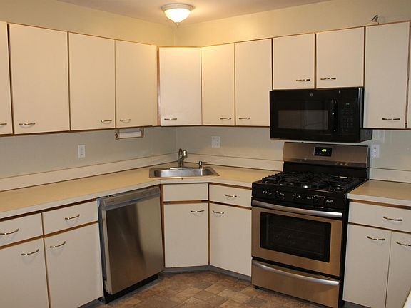 4th image of 701-5 Zlotkin Cir