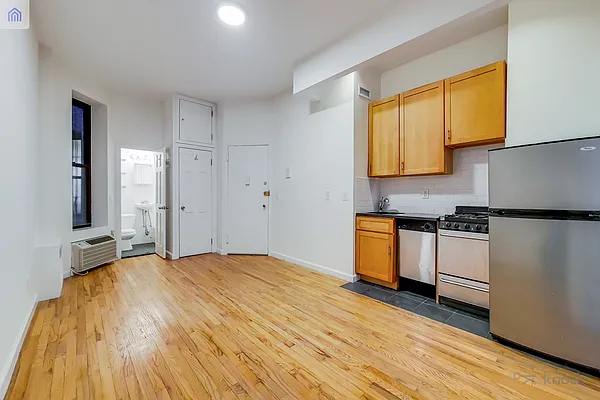 Rented by MAPT Residential LLC | media 8