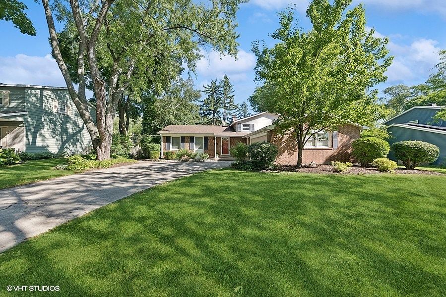 1st image of 716 Liberty Bell Ln