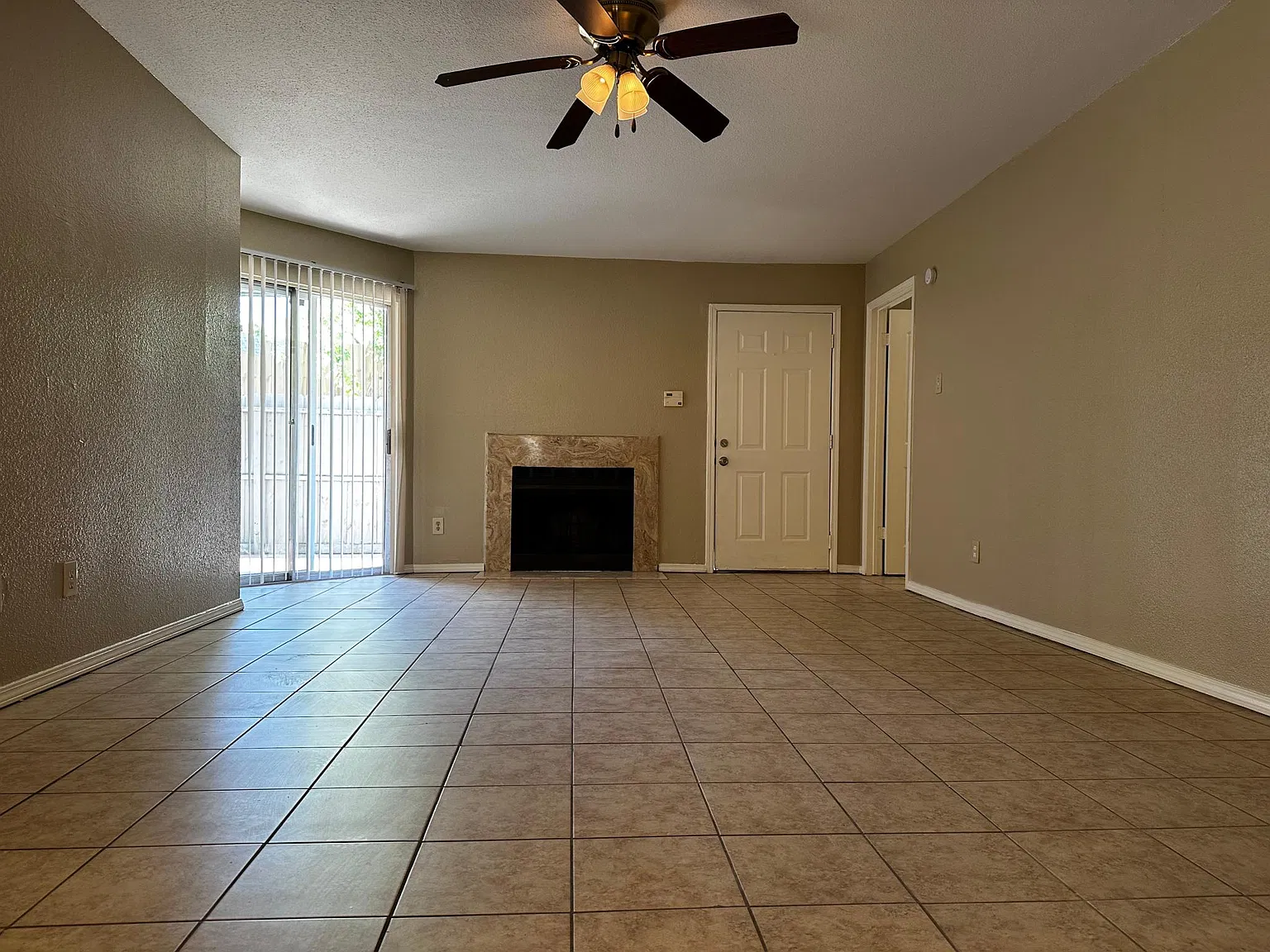 2 bed, 1068 sqft, $1,250 — Photo 3