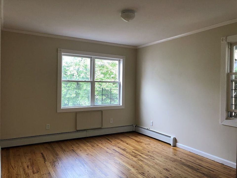 2nd image of 640 E 176th St #2