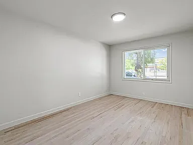 255 E Reed St — Photo 3