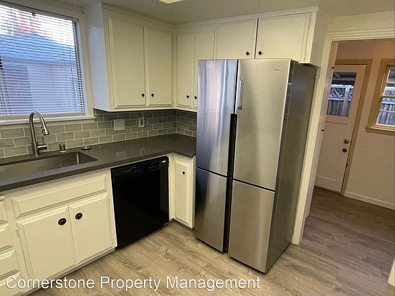 3rd image of 1290 W Hedding St