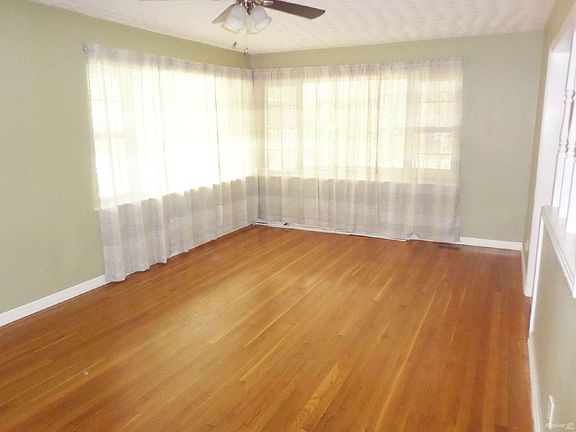 ANOTHER VIEW OF LIVING ROOM