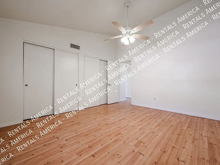 2834 E Isabella Ave — Photo 22