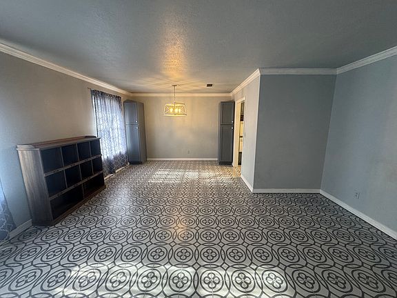 4th image of 1514 Suburbia Dr