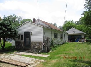 3571 Dove Rd, Port Huron, MI 48060