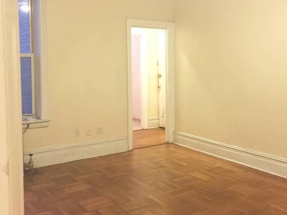3rd image of 10822 72nd Ave APT 4E