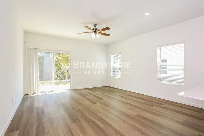 641 Holly Lakes Dr — Photo 4
