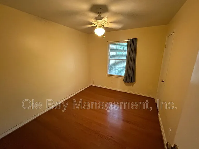 702 Ynestra Dr — Photo 4
