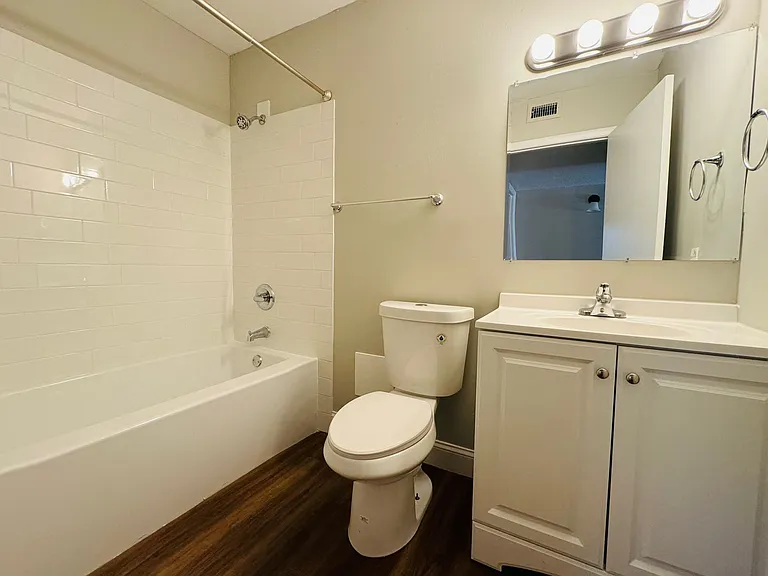 Creek Ridge Apartments — Photo 7