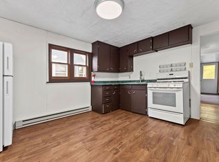 1014 Wright St #A, Oshkosh, WI 54901