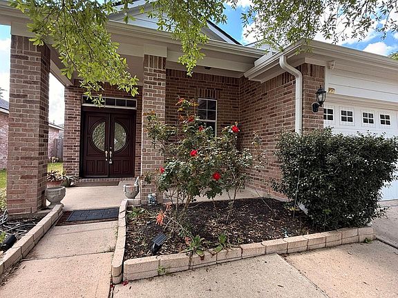 3rd image of 23603 Maple Vista Ln