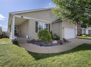 6802 Beall Ct, Godfrey, IL 62035