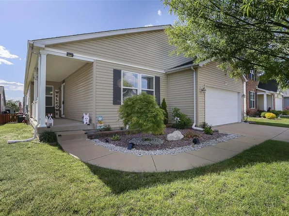 6802 Beall Ct, Godfrey, IL 62035