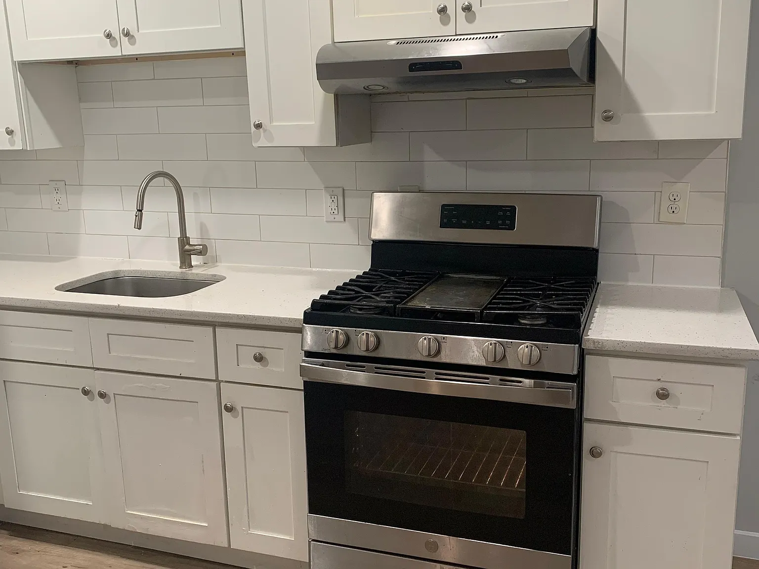 1 bed, $1,718 — Photo 3
