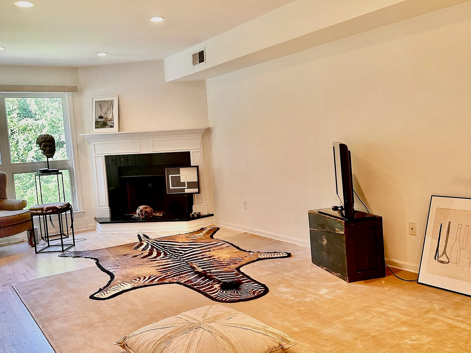2 bed, 1300 sqft, $4,350 — Photo 3