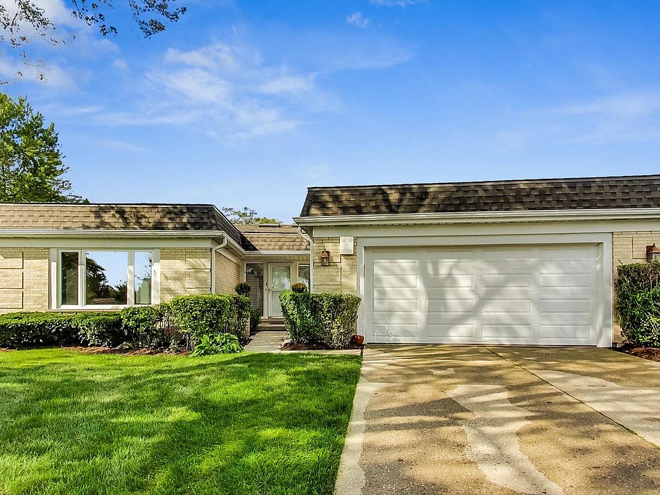 1st image of 2244 Valencia Dr