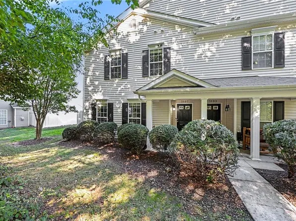 3107 McConnell Dr, Kernersville, NC 27284