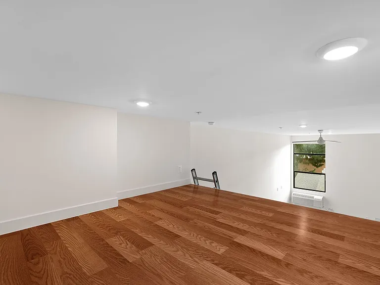 Arroyo LA Designer Studio Community Living — Photo 46