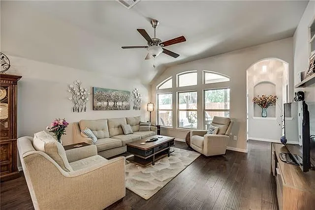 2416 Whispering Pines Dr — Photo 5