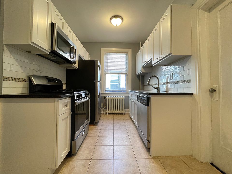 1st image of 255 Lafayette Ave #22E