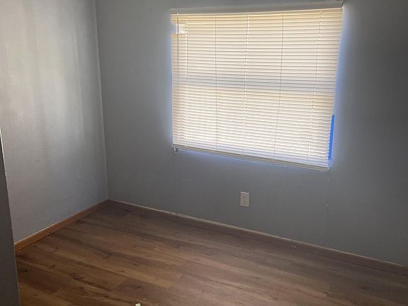 5th image of 107 Langford Dr