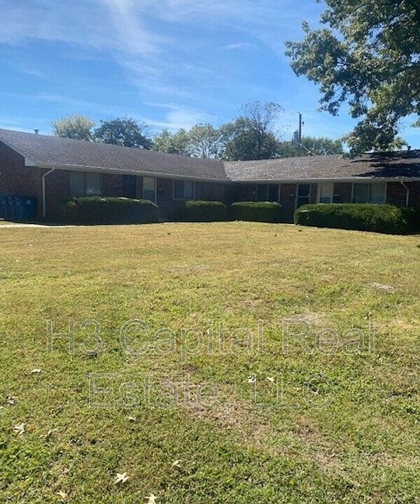 1st image of 2829 Warren Ave #2