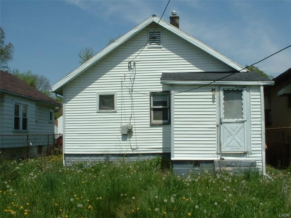 1st image of 2304 Oakridge Dr