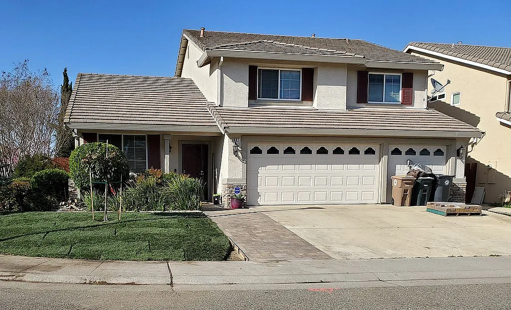 8667 Mystras Cir photo 1