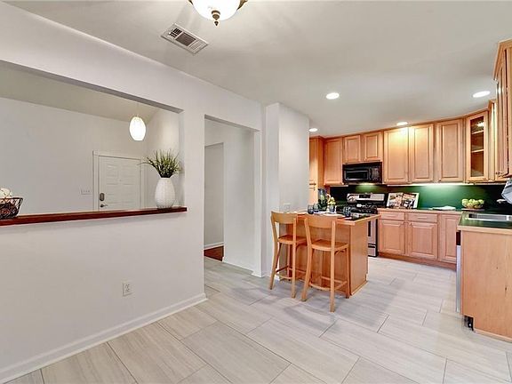 4th image of 10605 Golden Quail Dr
