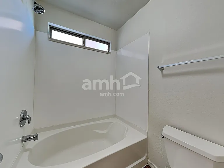 6727 W Desert Ln — Photo 12