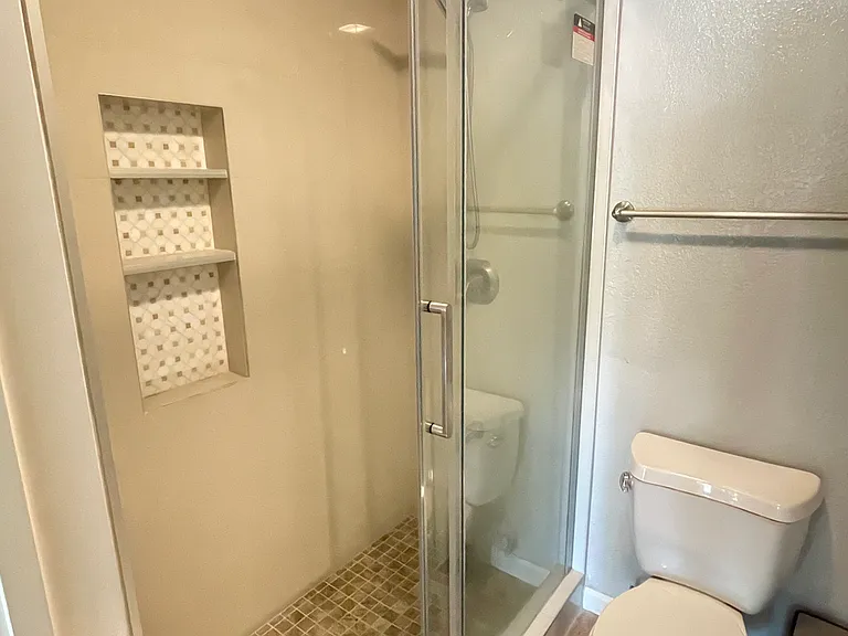 880 E Fremont Ave — Photo 10